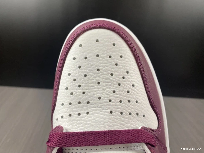 MaikeSneakers Jordan Bordeaux Air 555088-611 High 1 OG 0817